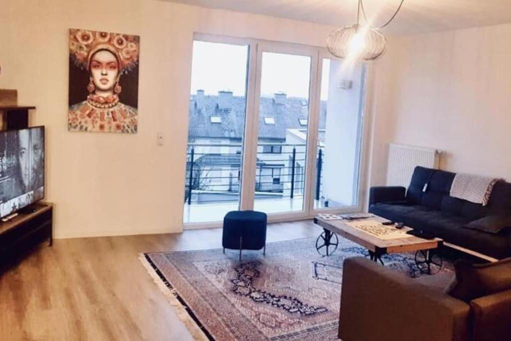 Apartment Trendy 2 Bedroom With Private Terrace&parking *